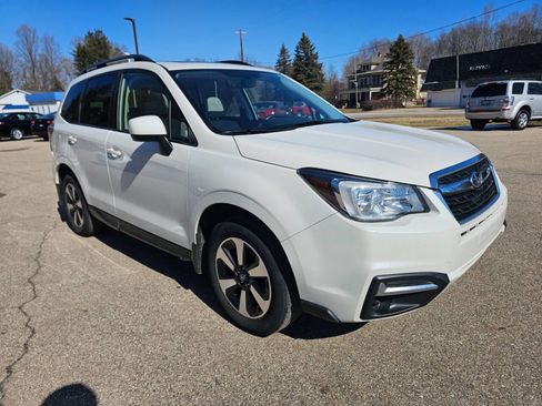 Used 2017 Subaru Forester 2.5i Premium w/ All-Weather Package image 7