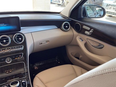 Used 2019 Mercedes-Benz C 300 Sedan image 34