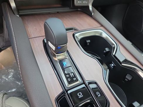 Used 2024 Lexus NX 250 FWD w/ Towing Package (2000 Lbs) image 20