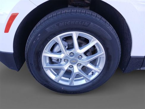 Used 2024 Chevrolet Equinox LT w/ LPO, Floor Liner Package image 15