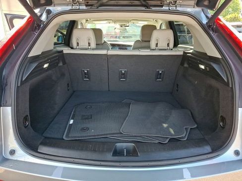 Used 2023 Cadillac XT4 Luxury FWD image 38