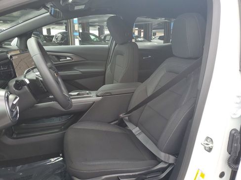 New 2026 Chevrolet Equinox EV LT image 16