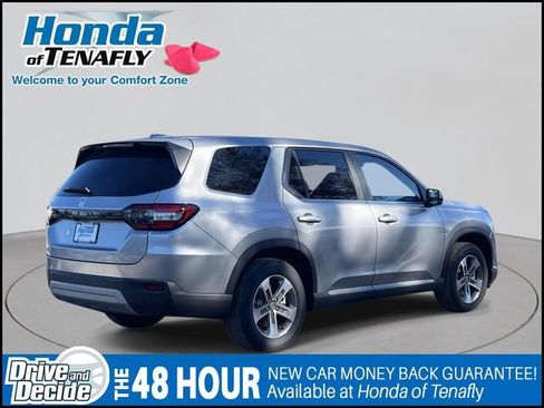 New 2025 Honda Pilot EX-L image 5