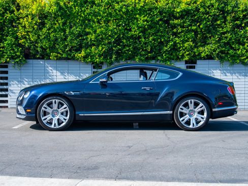 Used 2016 Bentley Continental GT image 19