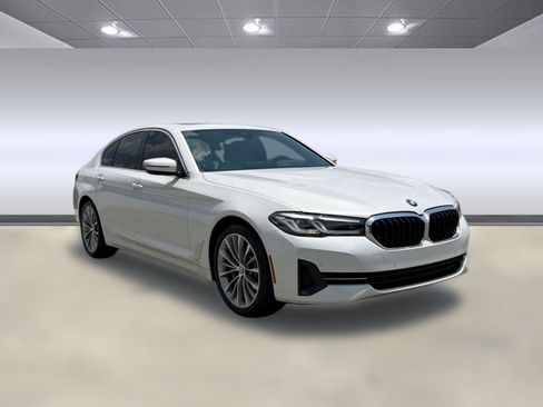 Used 2023 BMW 530i w/ Premium Package RWD image 7