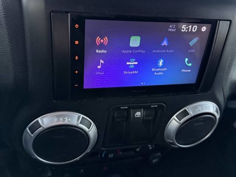 Used 2016 Jeep Wrangler Sport image 14