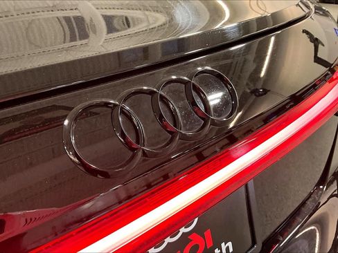 Used 2024 Audi e-tron GT Premium Plus image 10