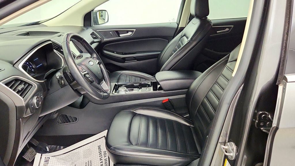 Used 2020 Ford Edge SEL w/ Convenience Package AWD/4WD image 19