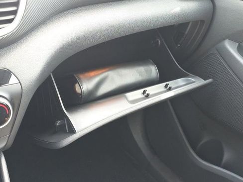 Used 2019 Hyundai Tucson Value FWD image 17