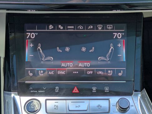 Used 2024 Audi Q8 e-tron Prestige w/ Prestige Package image 19