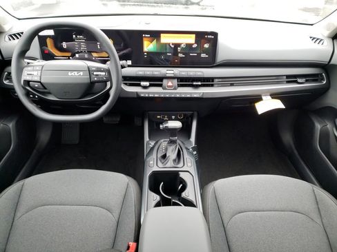 New 2025 Kia K4 LXS image 10