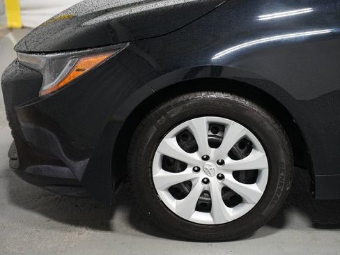 Certified 2023 Toyota Corolla LE image 5