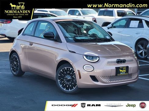 New 2026 FIAT 500 e FWD image 1