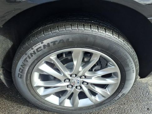 Used 2023 Buick Enclave Avenir w/ Avenir Technology Package FWD image 15