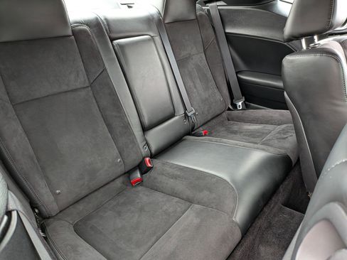 Used 2016 Dodge Challenger R/T Scat Pack w/ Leather Interior Group image 28