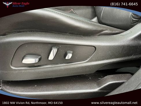 Used 2017 Cadillac XT5 Premium Luxury w/ LPO, Wheel Lock Package image 13