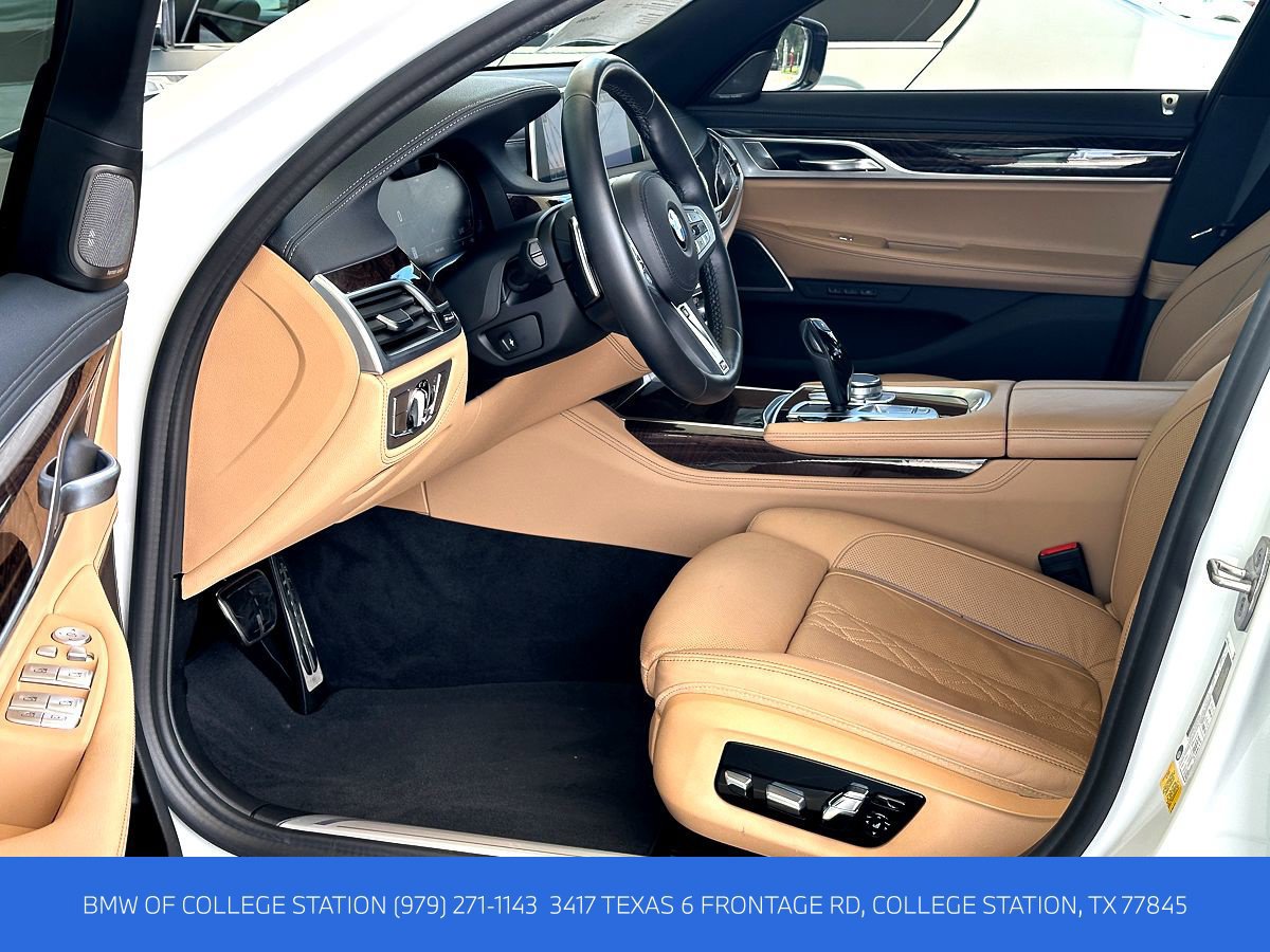 Certified 2022 BMW 740i w/ M Sport Package RWD image 8