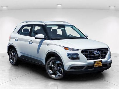 New 2025 Hyundai Venue SEL
