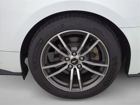 Used 2017 Ford Mustang Premium image 6