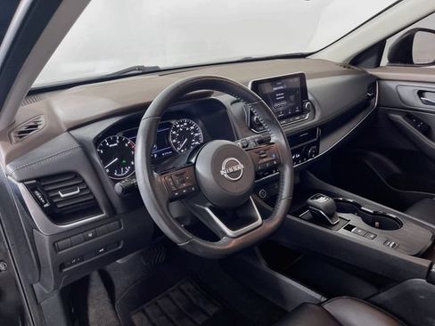 Used 2022 Nissan Rogue SV w/ SV Premium Package FWD image 10