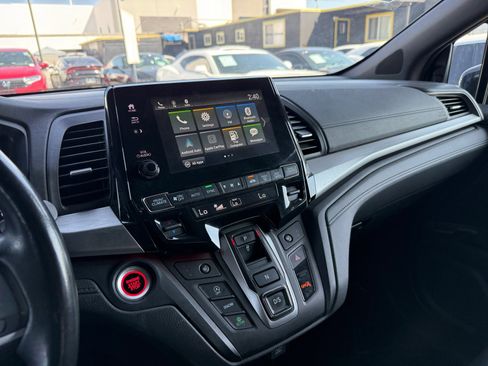 Used 2023 Honda Odyssey Sport image 18