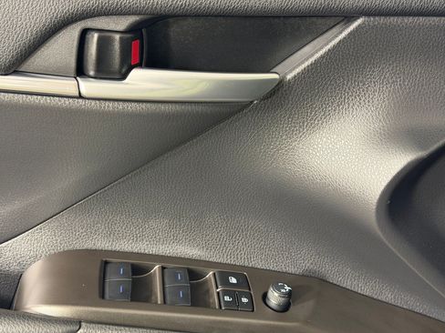 Used 2024 Toyota Camry SE FWD image 14