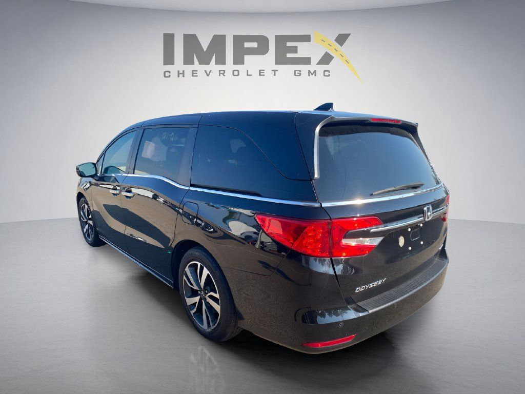Used 2024 Honda Odyssey Touring image 3