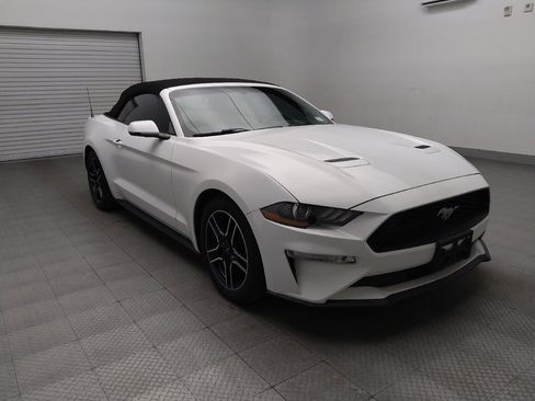Used 2018 Ford Mustang Premium RWD image 13