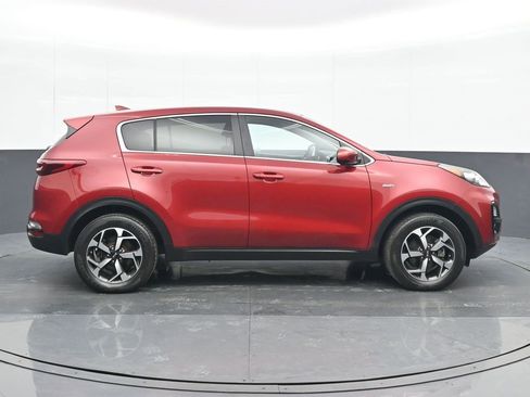 Used 2022 Kia Sportage LX image 7