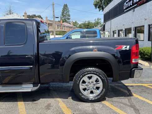 Used 2013 GMC Sierra 1500 SLE w/ Power Tech Package AWD/4WD image 3