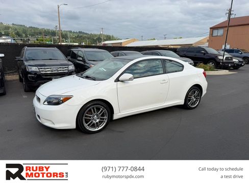 Used 2005 Scion tC FWD image 1