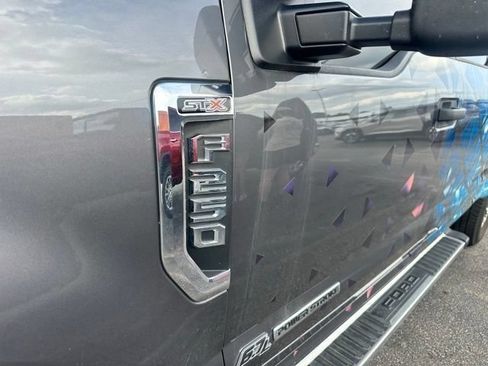 Used 2022 Ford F250 XL w/ STX Appearance Package AWD/4WD image 6