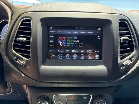 Used 2019 Jeep Compass Latitude w/ Popular Equipment Group FWD image 32