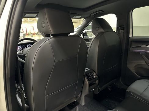 New 2026 Volkswagen Tiguan SE R-Line image 20