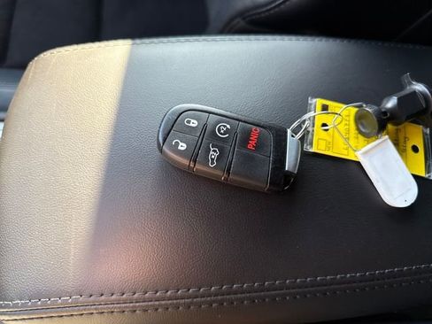 Used 2020 Jeep Grand Cherokee Altitude image 20