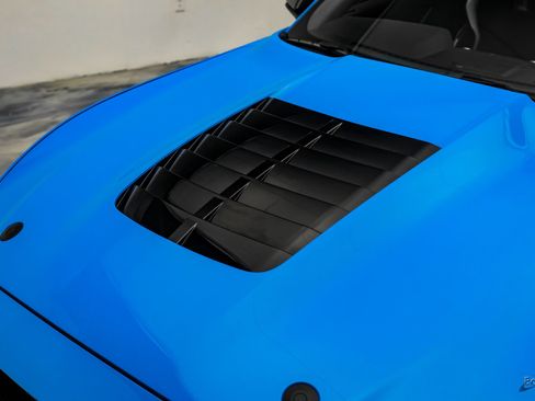 Used 2022 Ford Mustang Shelby GT500 w/ Carbon Fiber Track Pack RWD image 39
