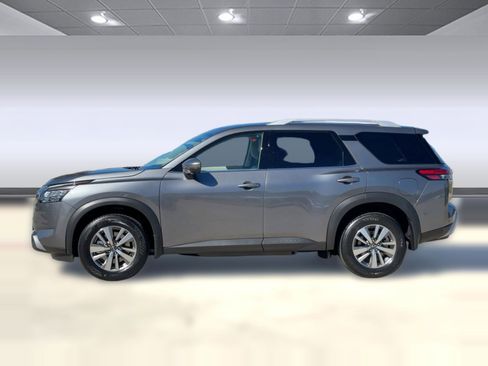 New 2025 Nissan Pathfinder SL w/ Cargo Package image 2