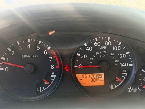 Used 2016 Nissan Frontier SV RWD image 12