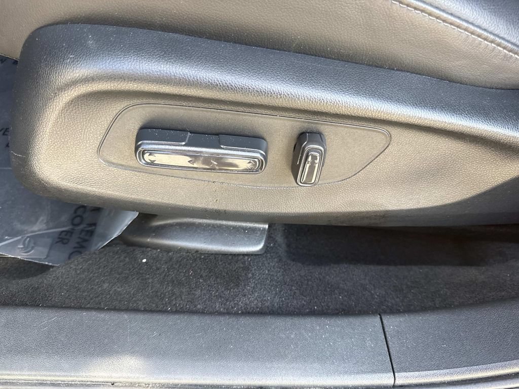 Used 2025 Honda HR-V EX-L image 24