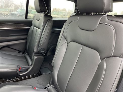 New 2025 Jeep Grand Cherokee L Limited w/ Trailer Tow Package image 40