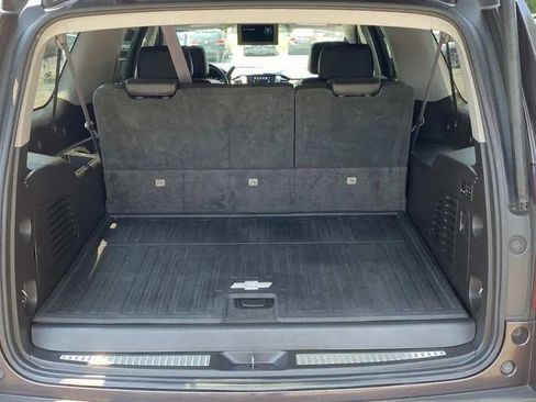 Used 2016 Chevrolet Suburban LTZ image 8