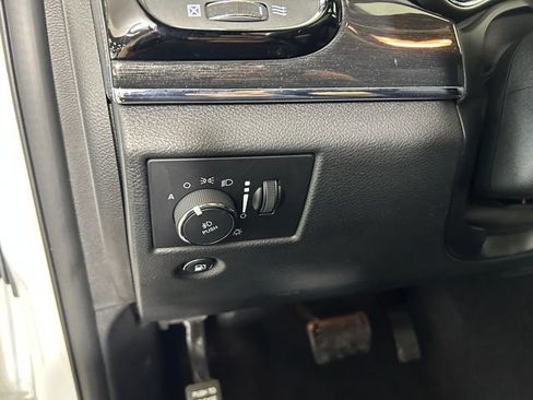 Used 2019 Jeep Grand Cherokee Trailhawk AWD/4WD image 19