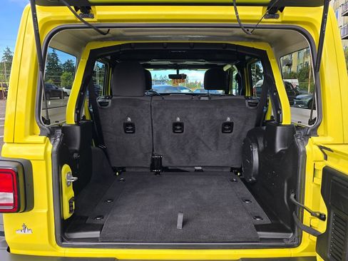 Used 2023 Jeep Wrangler Unlimited Sport AWD/4WD image 13