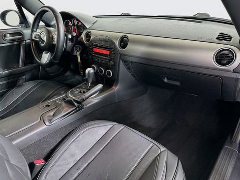 Used 2010 MAZDA MX-5 Miata Touring image 21