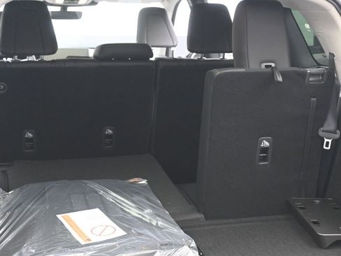 New 2026 INFINITI QX60 Luxe w/ Cargo Package image 21