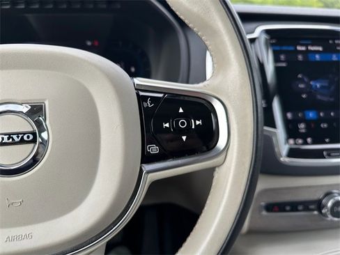 Used 2023 Volvo XC90 B6 Plus image 23