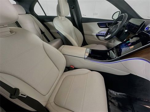 Certified 2025 Mercedes-Benz C 300 Sedan image 28