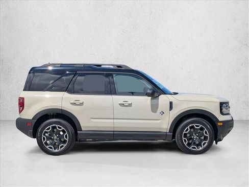 Used 2025 Ford Bronco Sport Outer Banks AWD/4WD image 4