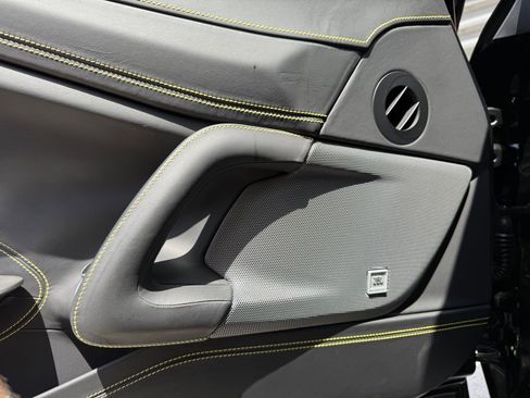 Used 2017 Ferrari GTC4Lusso AWD/4WD image 44