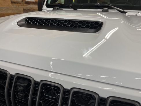 New 2026 Jeep Wrangler Rubicon AWD/4WD image 9